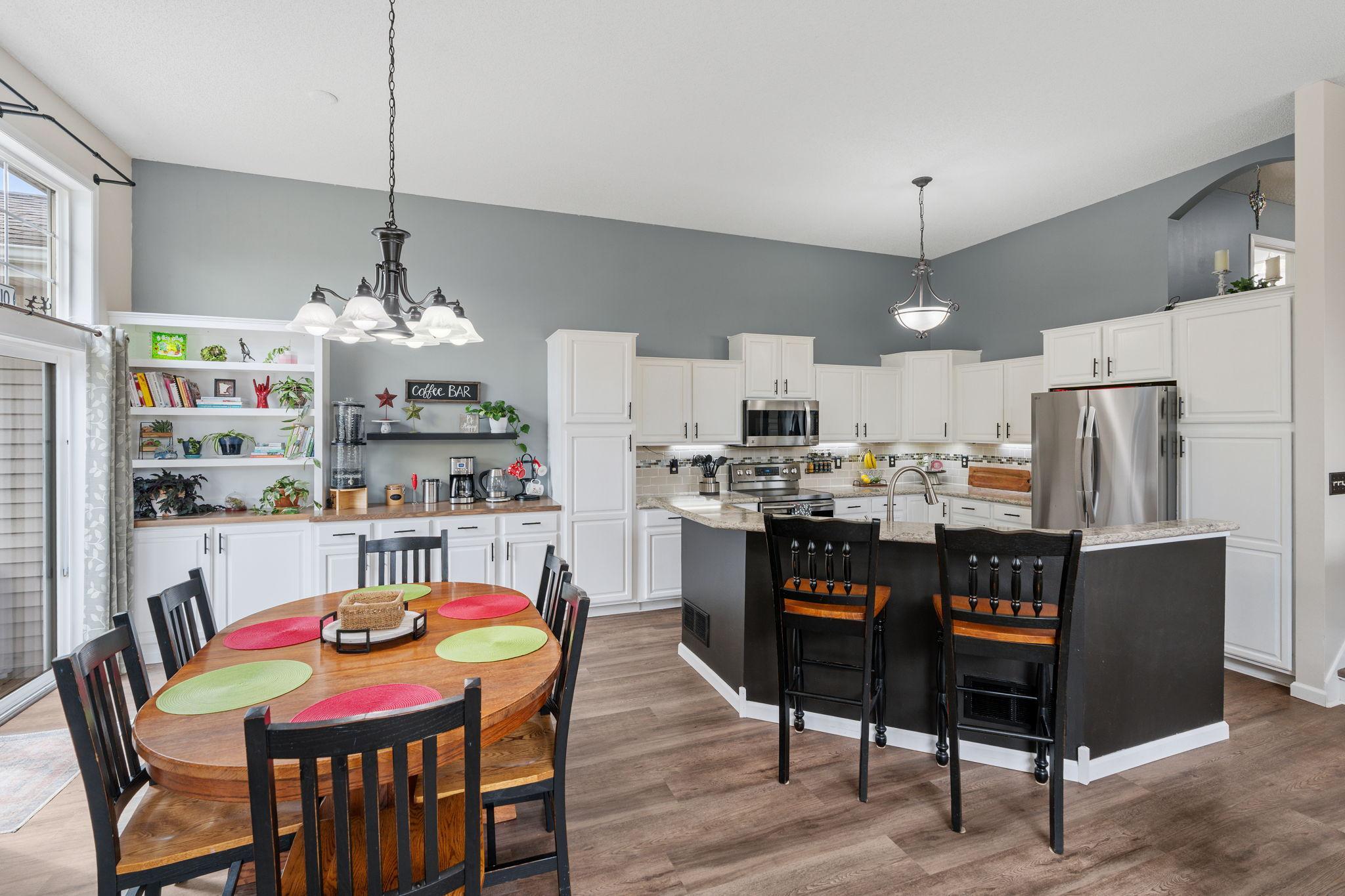 15685 Chestnut Way Rosemount, MN 55068 - Photo 8 of 54