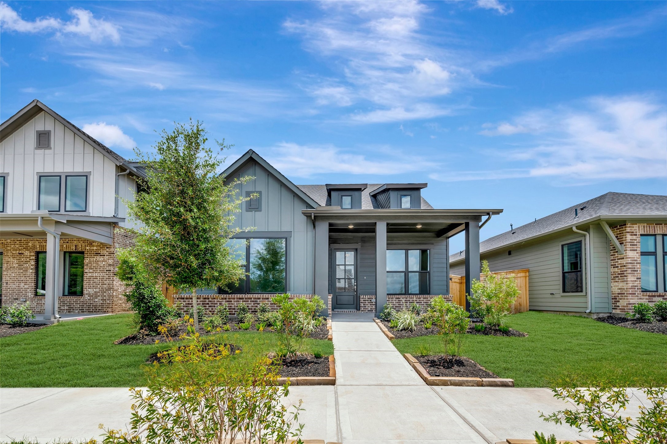 2726 Cottage Place Rosharon, TX 77583 - Photo 3 of 50 Welcome to The Parma by David Weekley Homes. Move-In Ready Now!