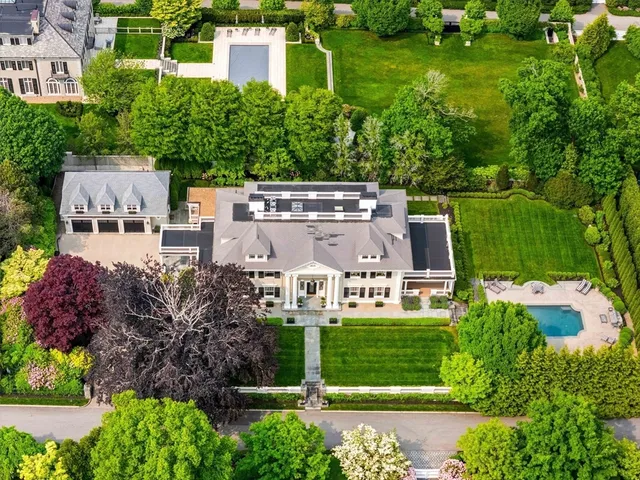 $11,750,000 | 4 Cobb Avenue, Manchester, MA 01944