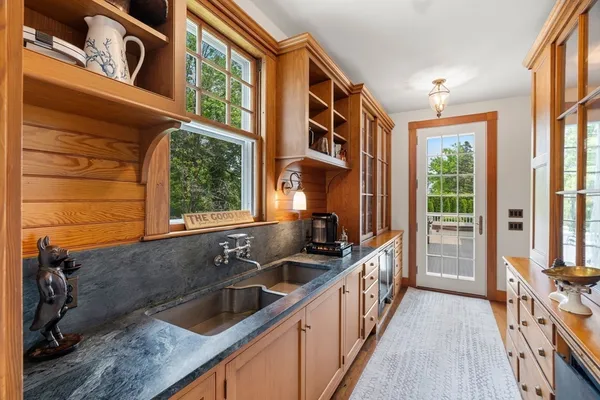 $11,750,000 | 4 Cobb Avenue, Manchester, MA 01944