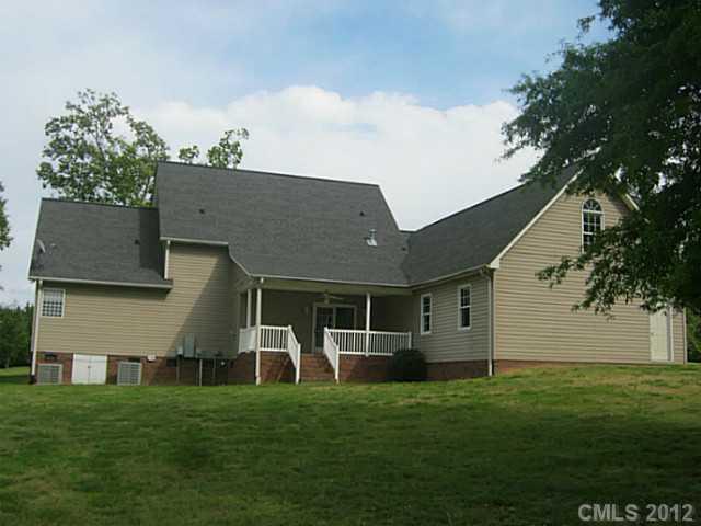 147 Laren Road Shelby, NC 28152 - Photo 3 of 16 a front view of house with yard