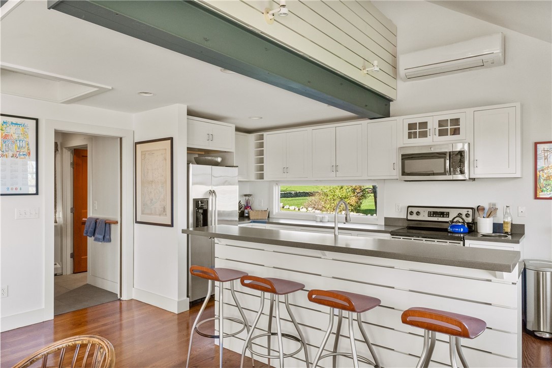 8 Ocean Drive Little Compton, RI 02837 - Photo 7 of 20