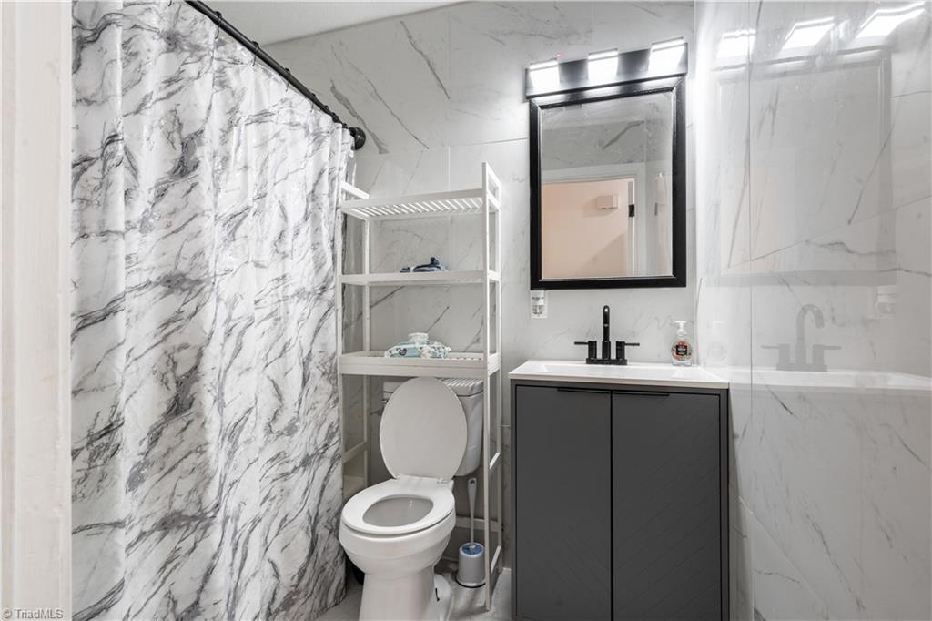 747 North Clodfelter Road High Point, NC 27265 - Photo 12 of 19