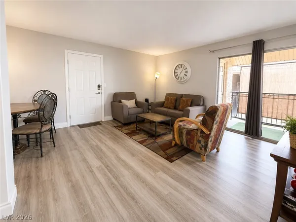$1,450 | 5026 River Glen Drive, Unit 162, Las Vegas, NV 89103