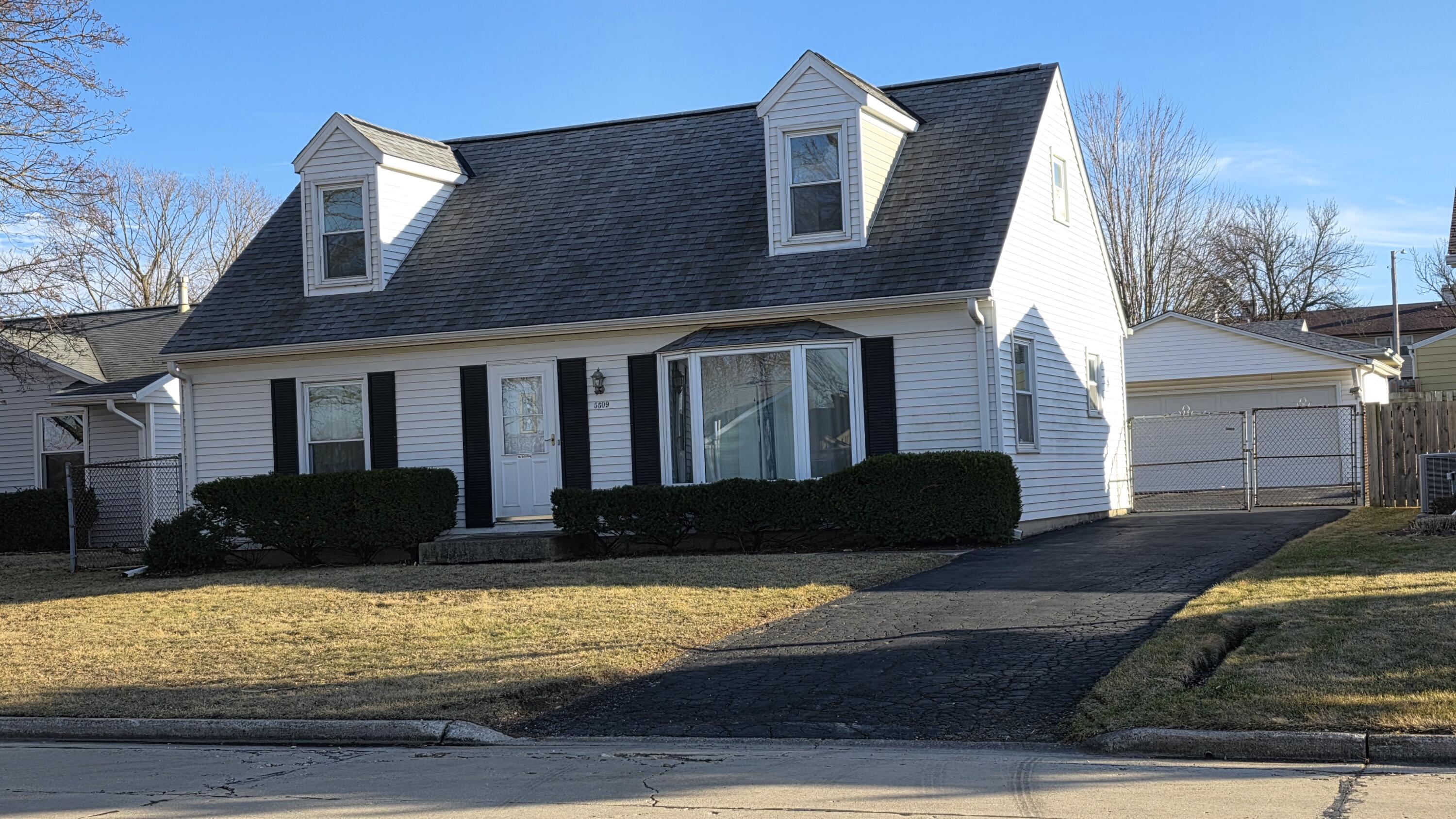 5509 Hilldale Drive Racine, WI 53406 - Photo 22 of 29 Ample parking