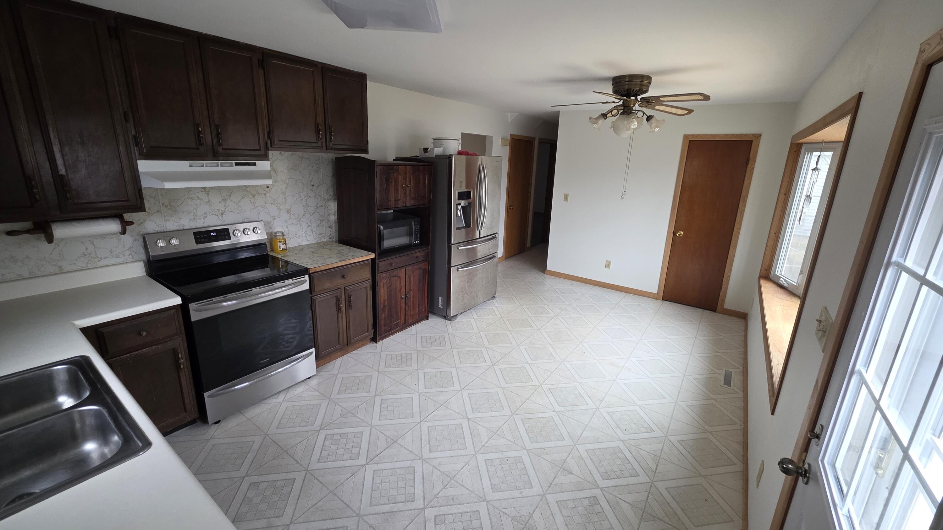 5509 Hilldale Drive Racine, WI 53406 - Photo 6 of 29 Large eat in kitchen