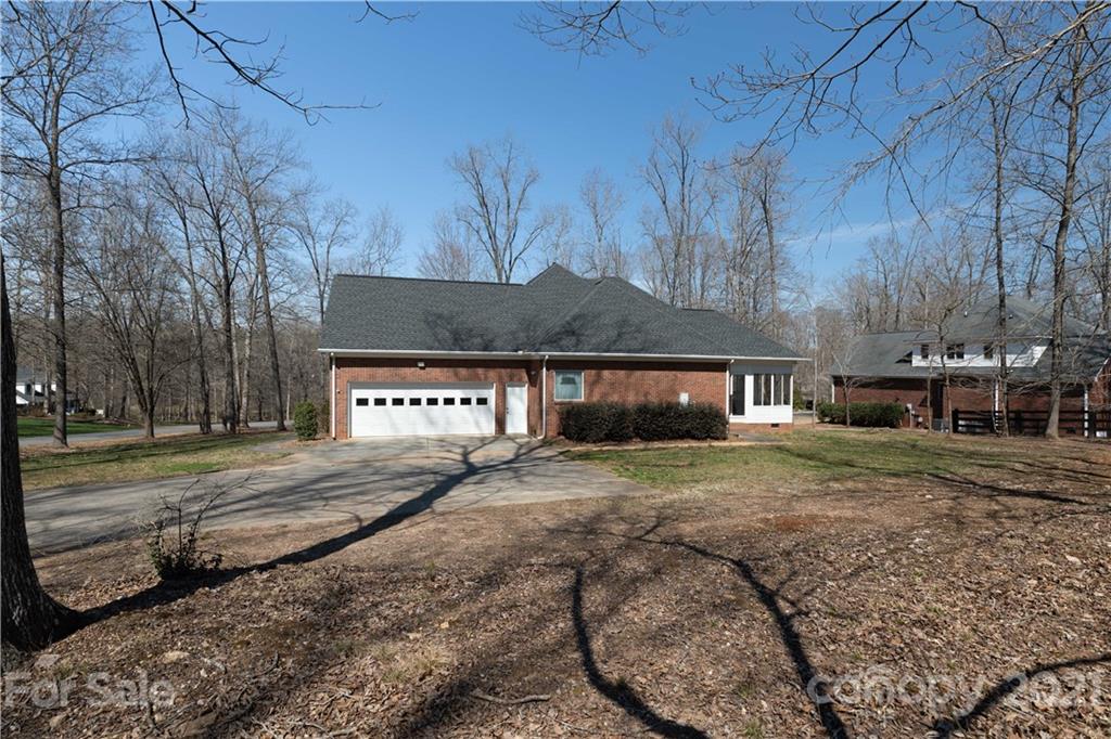 1765 Cricket Run Road York, SC 29745 - Photo 5 of 40 Gallery Image 5