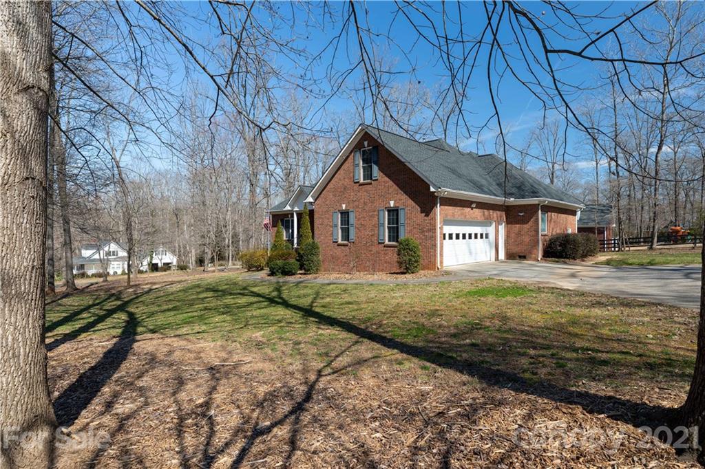 1765 Cricket Run Road York, SC 29745 - Photo 9 of 40 Gallery Image 9