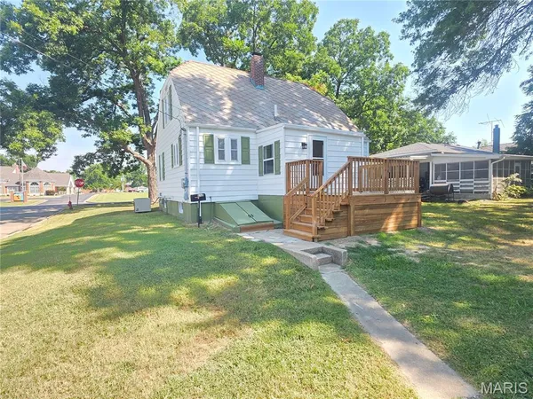 $235,000 | 698 Center Drive, Ste. Genevieve, MO 63670