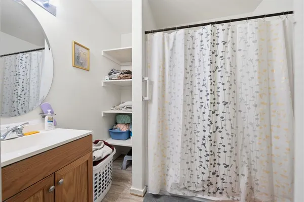 $249,900 | 104 County Road 412B, Lott, TX 76656