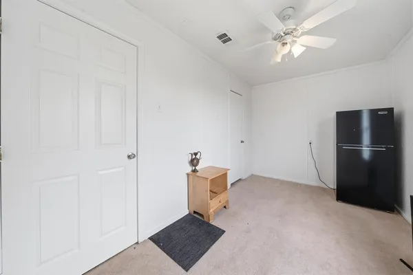 $249,900 | 104 County Road 412B, Lott, TX 76656