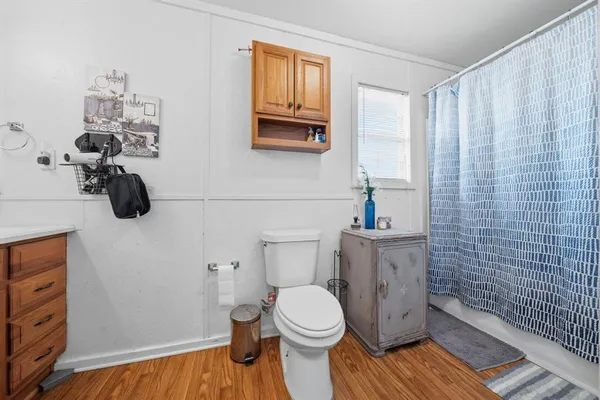 $249,900 | 104 County Road 412B, Lott, TX 76656