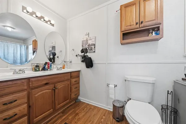 $249,900 | 104 County Road 412B, Lott, TX 76656