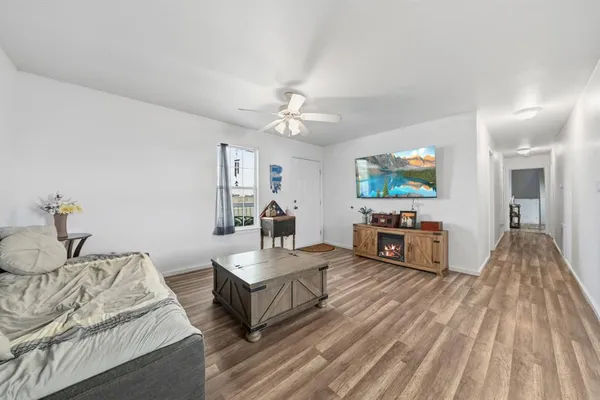 $249,900 | 104 County Road 412B, Lott, TX 76656