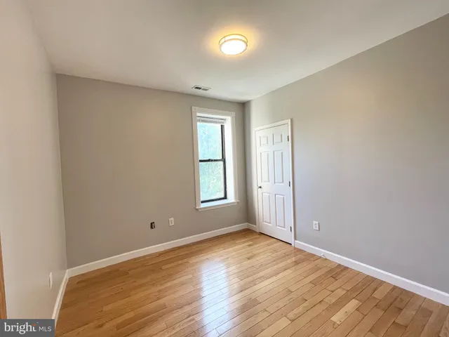 $2,800 | 1701 North Capitol Street Northeast, Washington, DC 20002