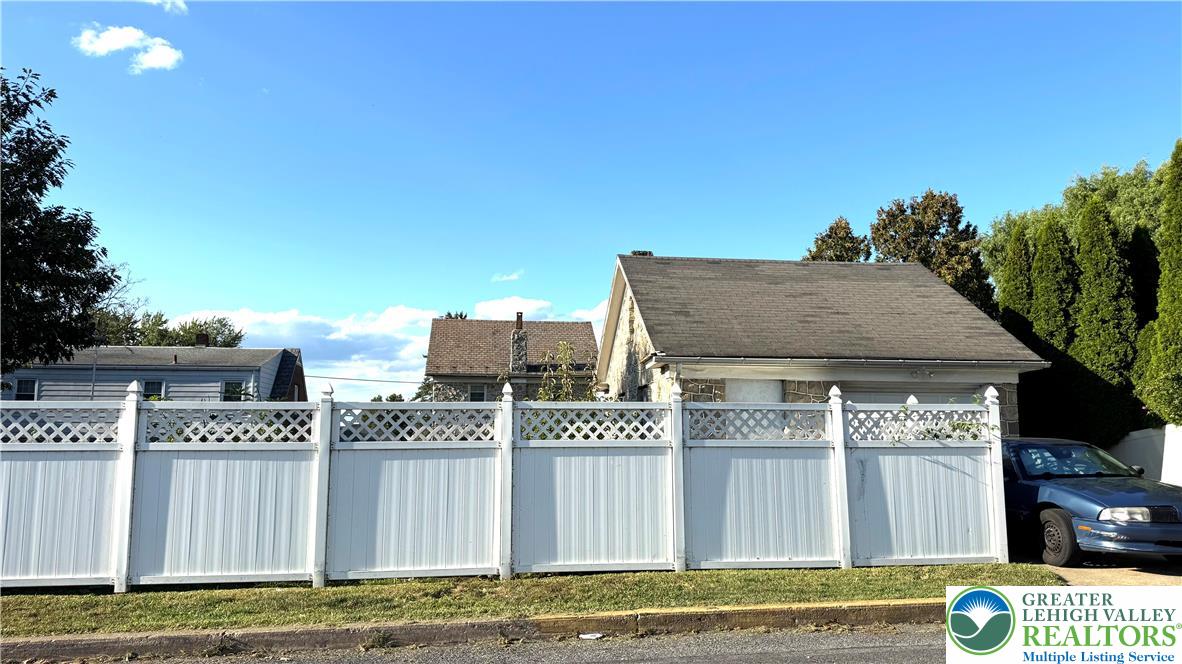 820 Philadelphia Road Easton, PA 18042 - Photo 5 of 24 Gallery Image 5