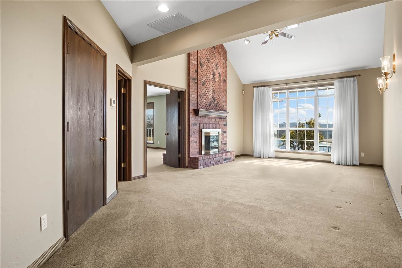 6545 Rustic Road Ponca City, OK 74604 - Photo 5 of 49 Gallery Image 5
