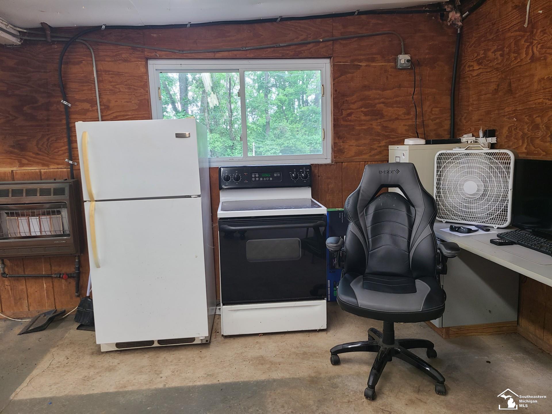 2807 Smith Road Lambertville, MI 48144 - Photo 14 of 22