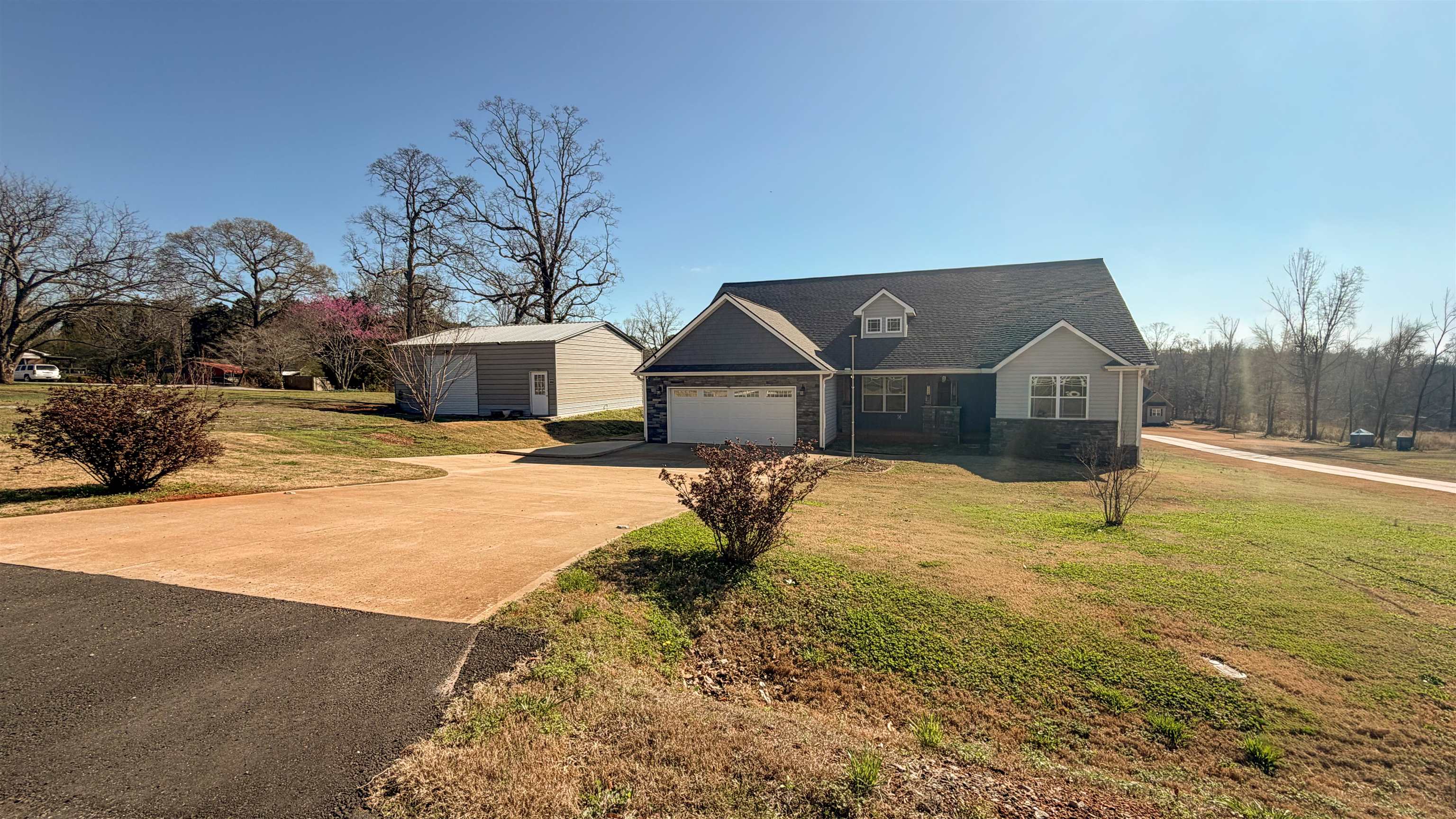 1525 Ballenger Road Wellford, SC 29385 - Photo 1 of 27