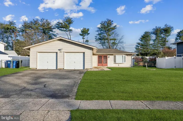 $429,900 | 3 Buckingham Drive, Eastampton, NJ 08060