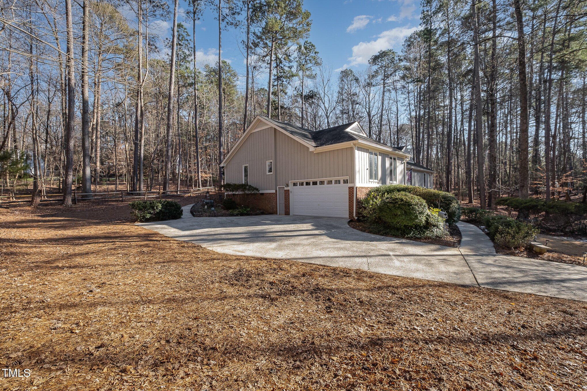 816 Oxgate Circle Raleigh, NC 27615 - Photo 3 of 40 Side Yard
