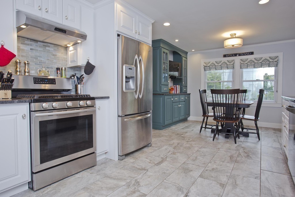 402 Granby Road Chicopee, MA 01013 - Photo 8 of 26