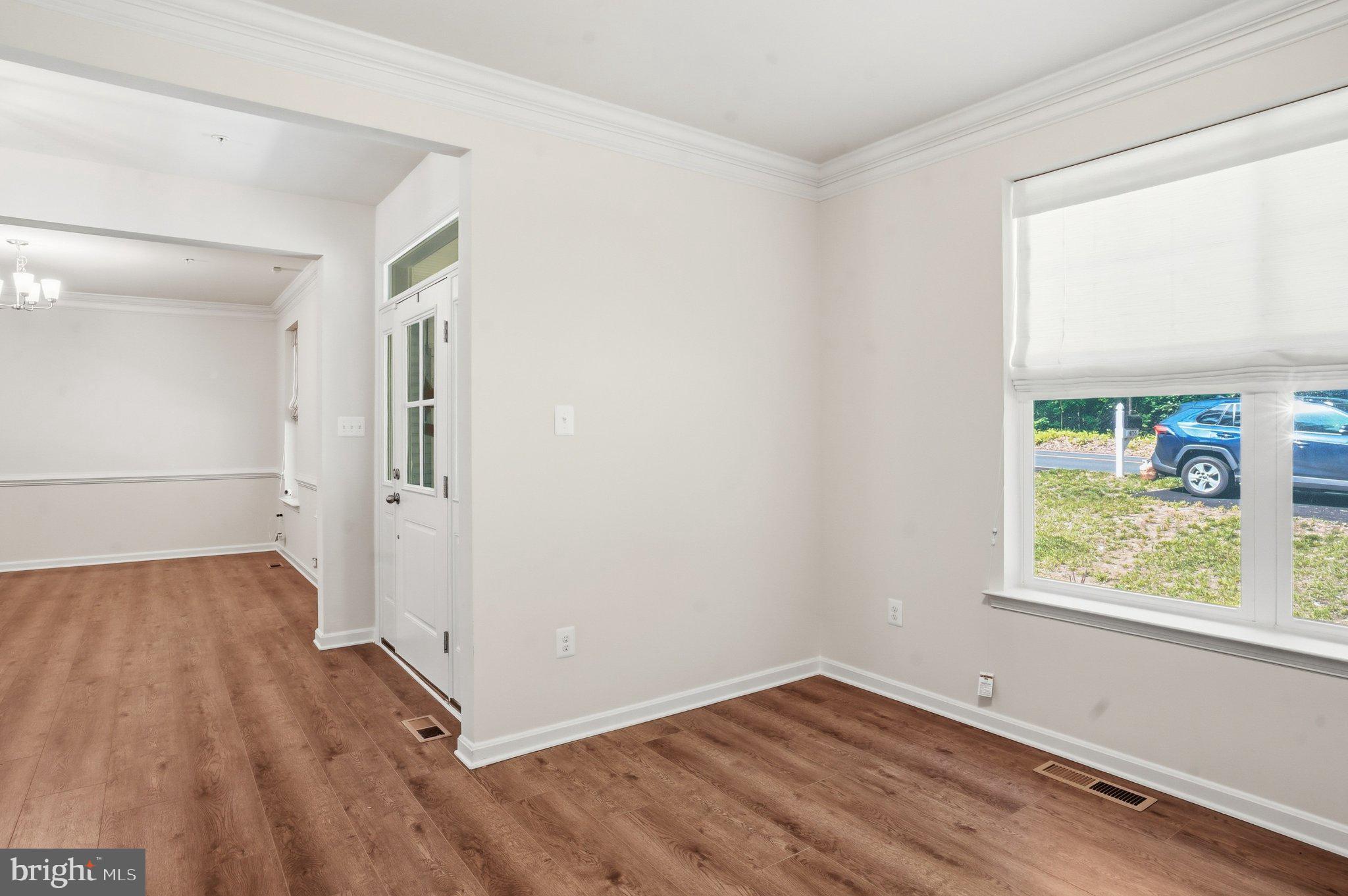 4755 South Polling House Road Harwood, MD 20776 - Photo 3 of 36 Bright and airy entryway awaits you.