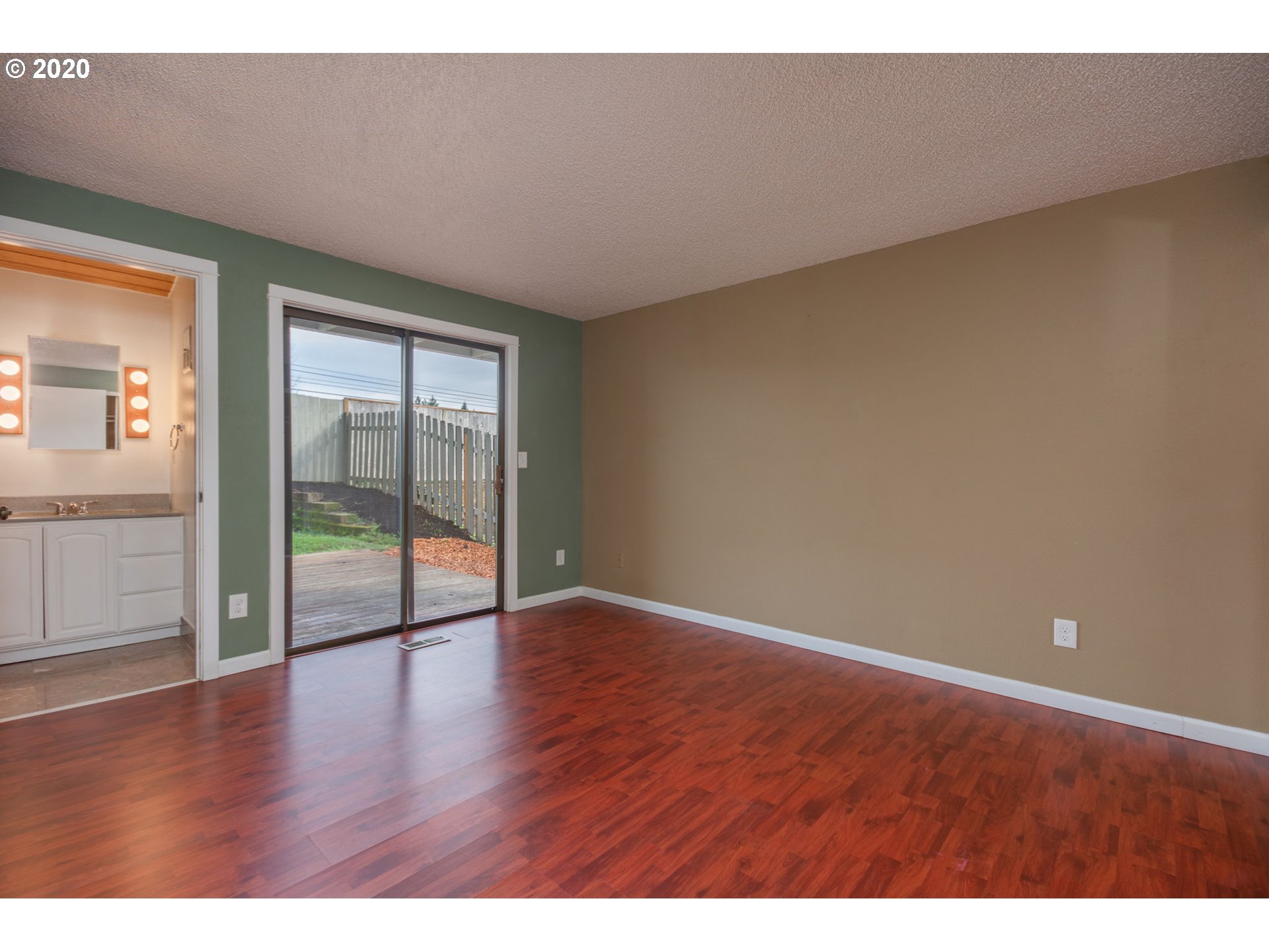 5540 Northwest Ridgemoor Court Portland, OR 97229 - Photo 6 of 23 Gallery Image 6