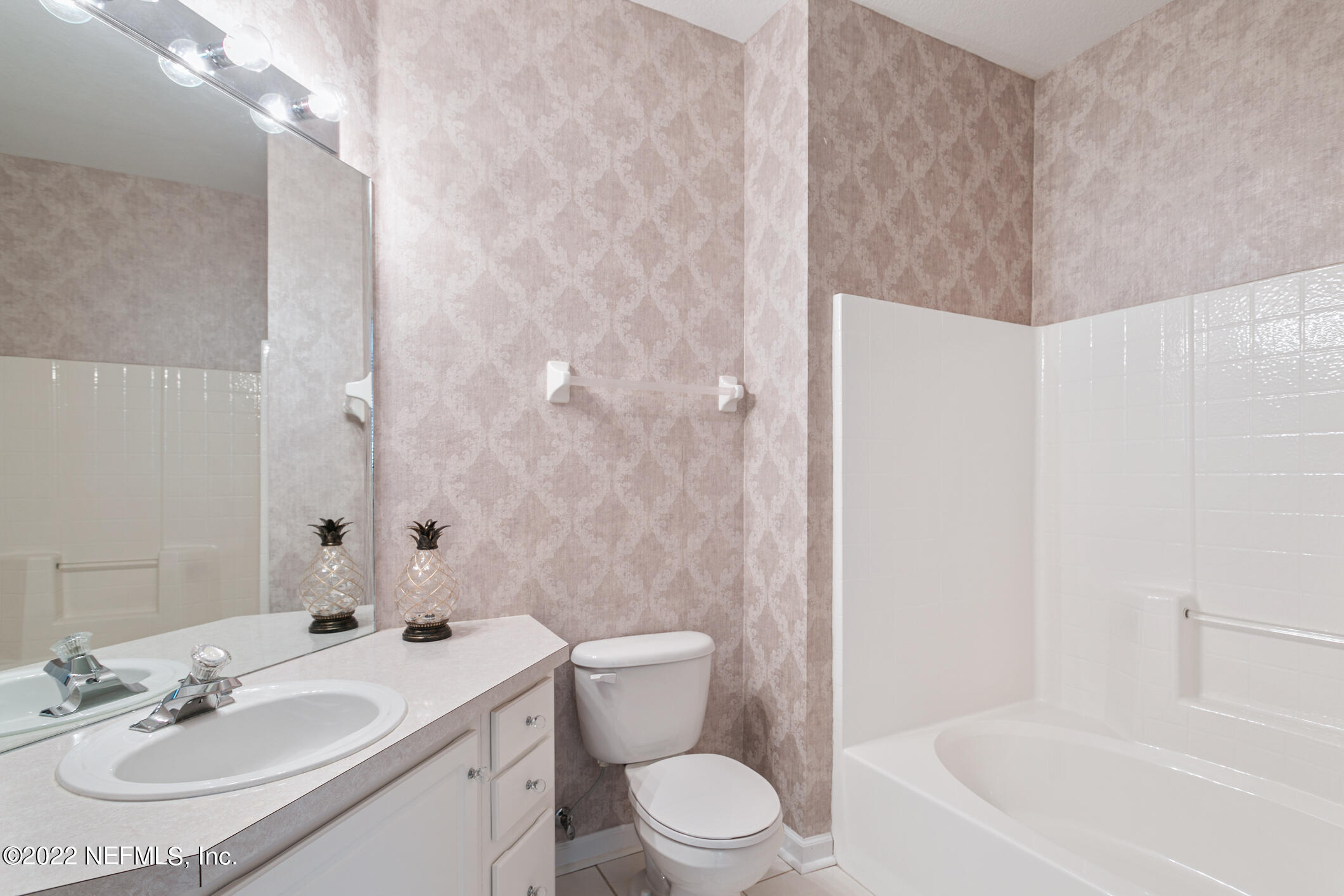 10550 Baymeadows Road, Unit 1019 Jacksonville, FL 32256 - Photo 14 of 36 2nd bath