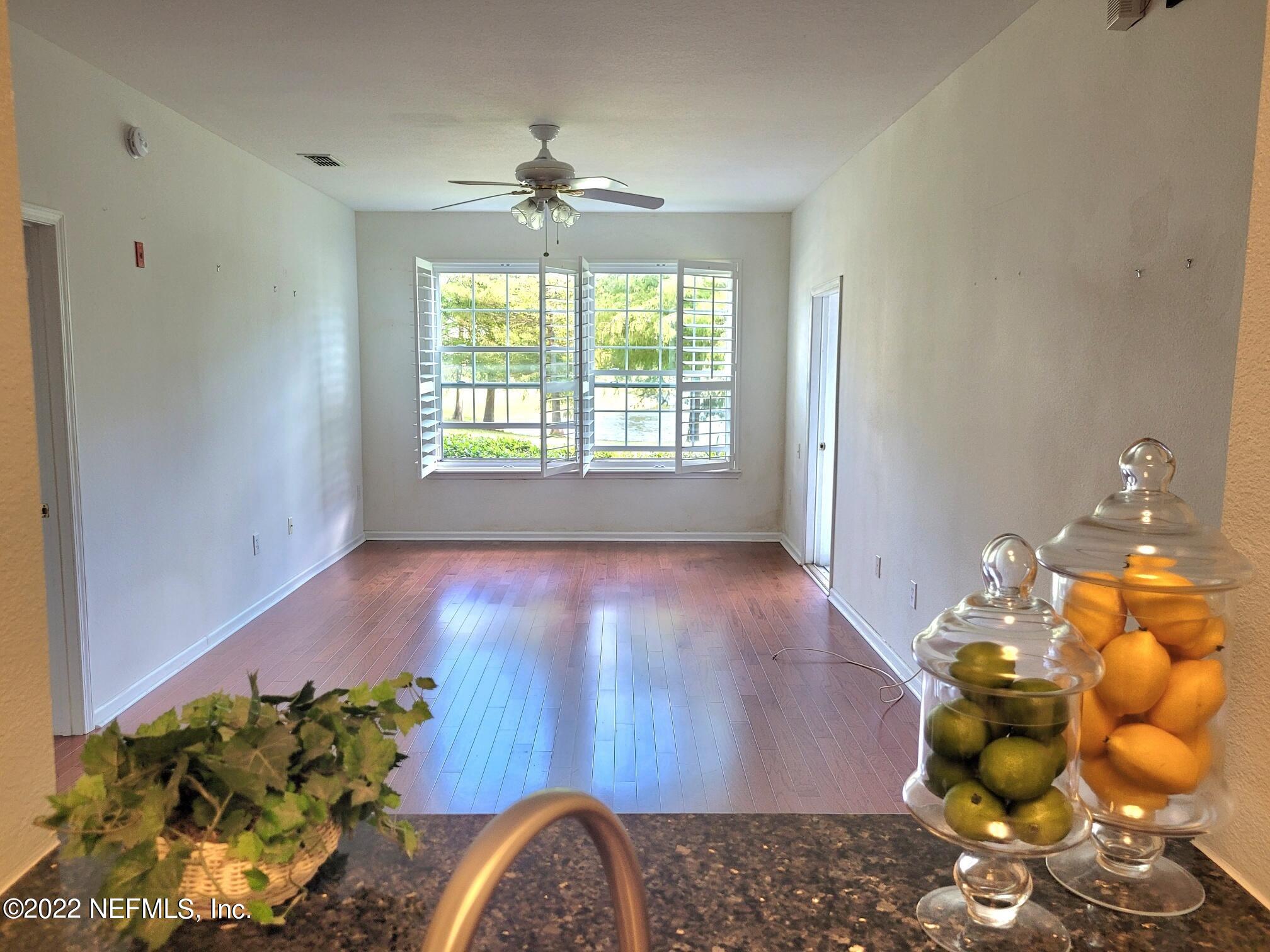 10550 Baymeadows Road, Unit 1019 Jacksonville, FL 32256 - Photo 2 of 36 Kitchen to Great room view