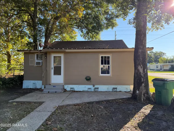 $130,000 | 514 4th Street, Rayne, LA 70578