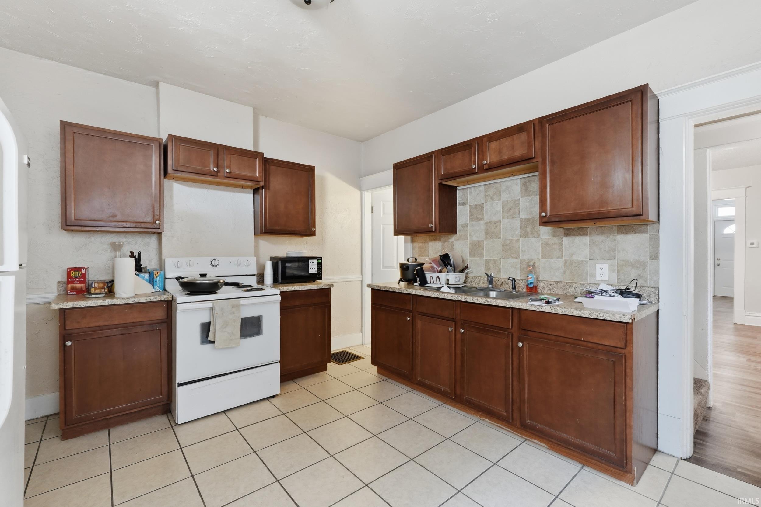 2414 South Wayne Avenue Fort Wayne, IN 46807 - Photo 23 of 36