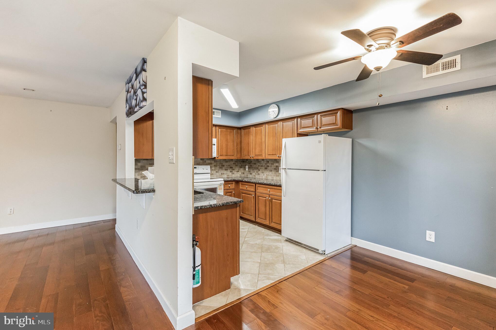 501 Gregorys Way Voorhees, NJ 08043 - Photo 4 of 15