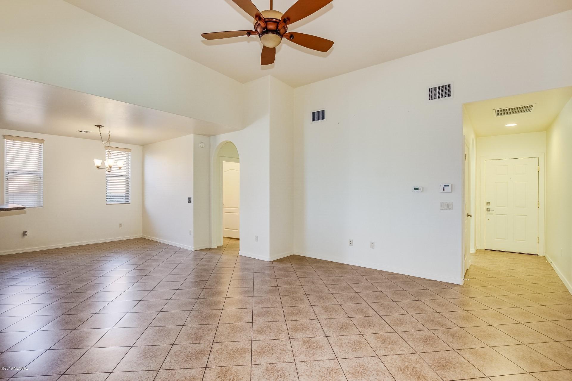 10547 East Marchetti Loop Tucson, AZ 85747 - Photo 4 of 35