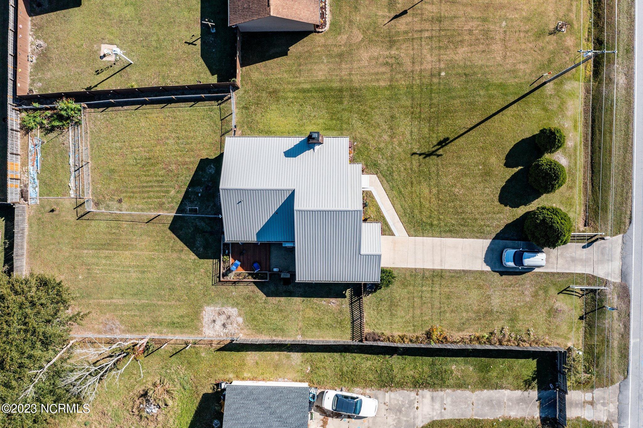 312 Riggs Road Hubert, NC 28539 - Photo 5 of 36 4-web-or-mls-DJI_0811