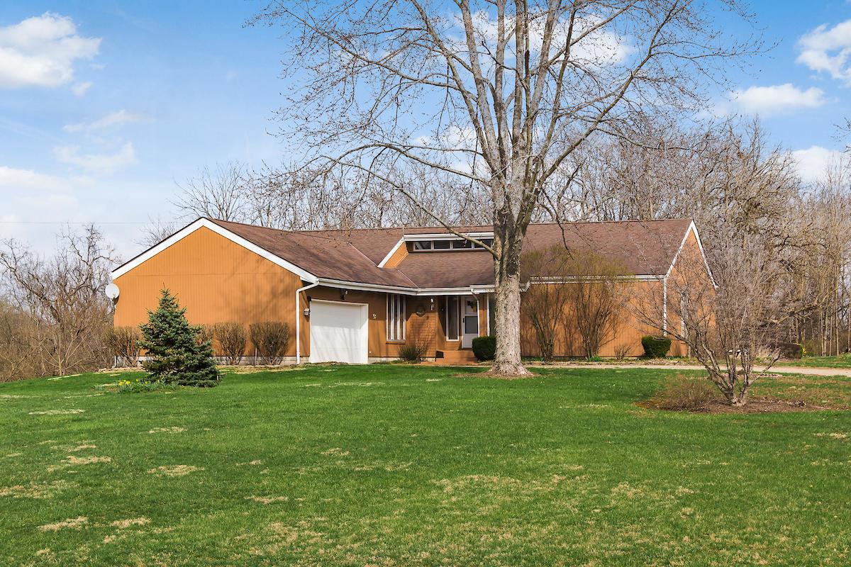 1422 Alton Road Galloway, OH 43119 - Photo 1 of 32 Gallery Image 1