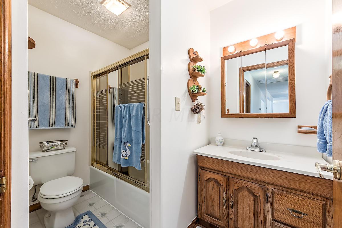 1422 Alton Road Galloway, OH 43119 - Photo 17 of 32 Gallery Image 17