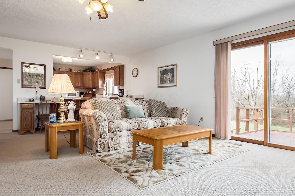 1422 Alton Road Galloway, OH 43119 - Photo 10 of 32 Gallery Image 10