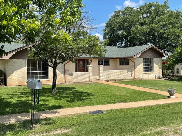 $325,000 | 131 County Road 1544, Morgan, TX 76671