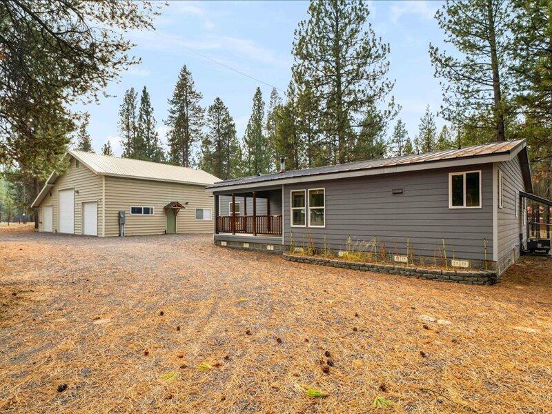 152382 Wagon Trail Road La Pine, OR 97739 - Photo 6 of 35 Heated shop!