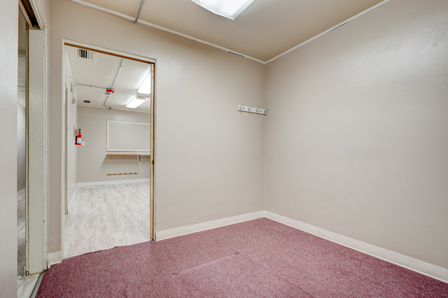 6905 Cermak Road Berwyn, IL 60402 - Photo 21 of 29 a view of an empty room