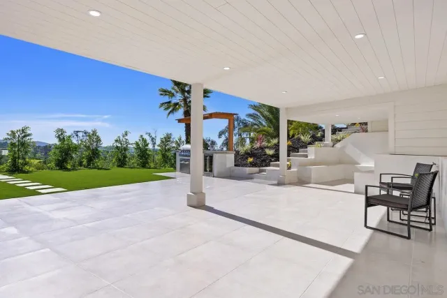 a view of empty room