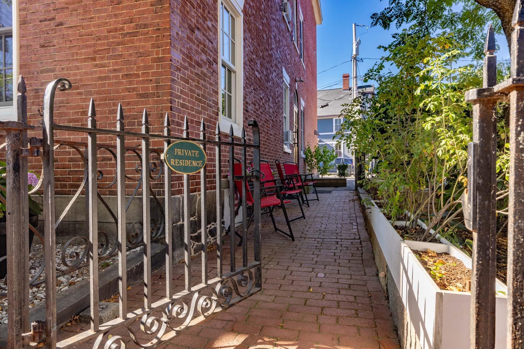 147 State Street, Unit 2 Portsmouth, NH 03801 - Photo 2 of 30