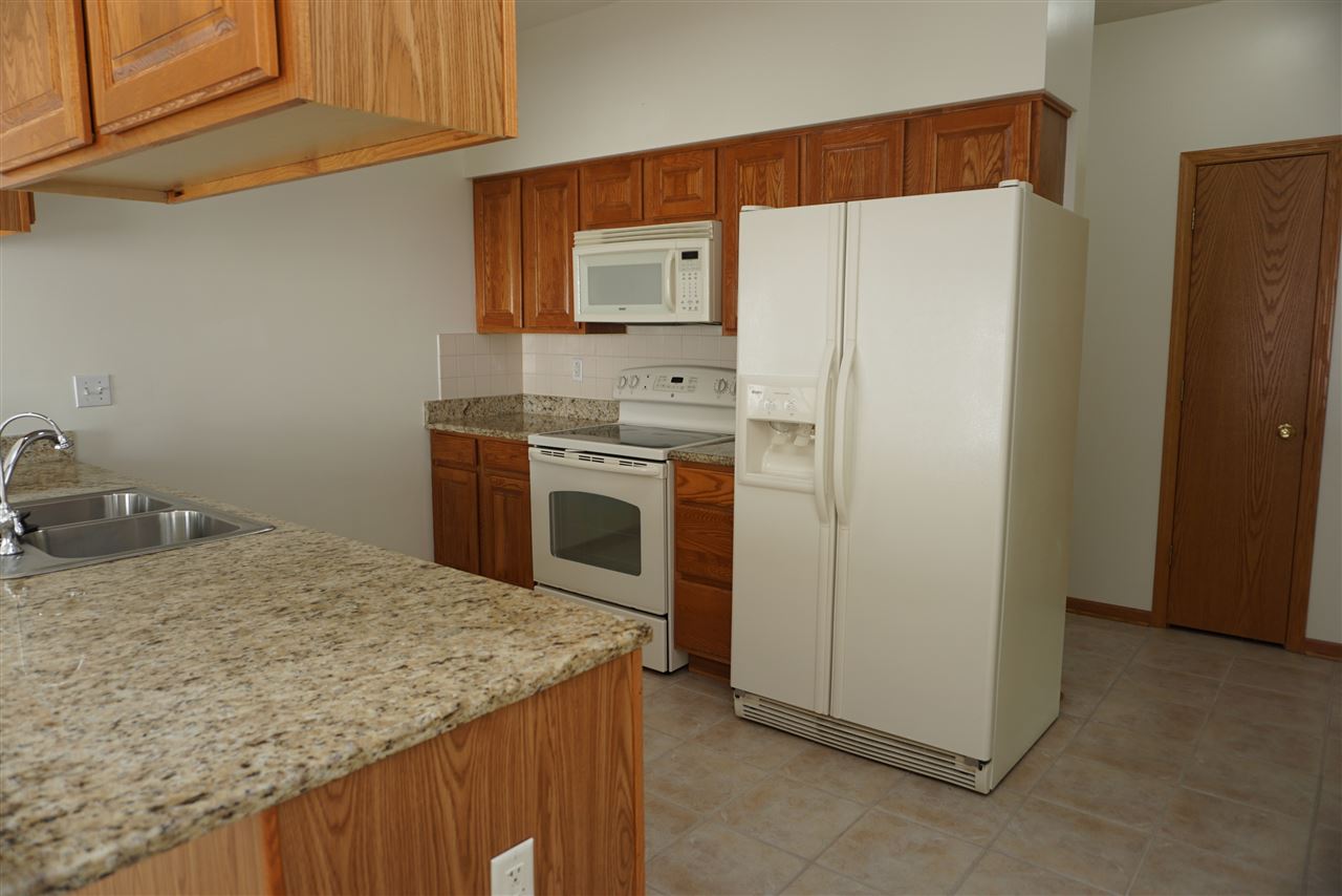 5985 Fox Basin Road Rockford, IL 61108 - Photo 2 of 24 Gallery Image 2