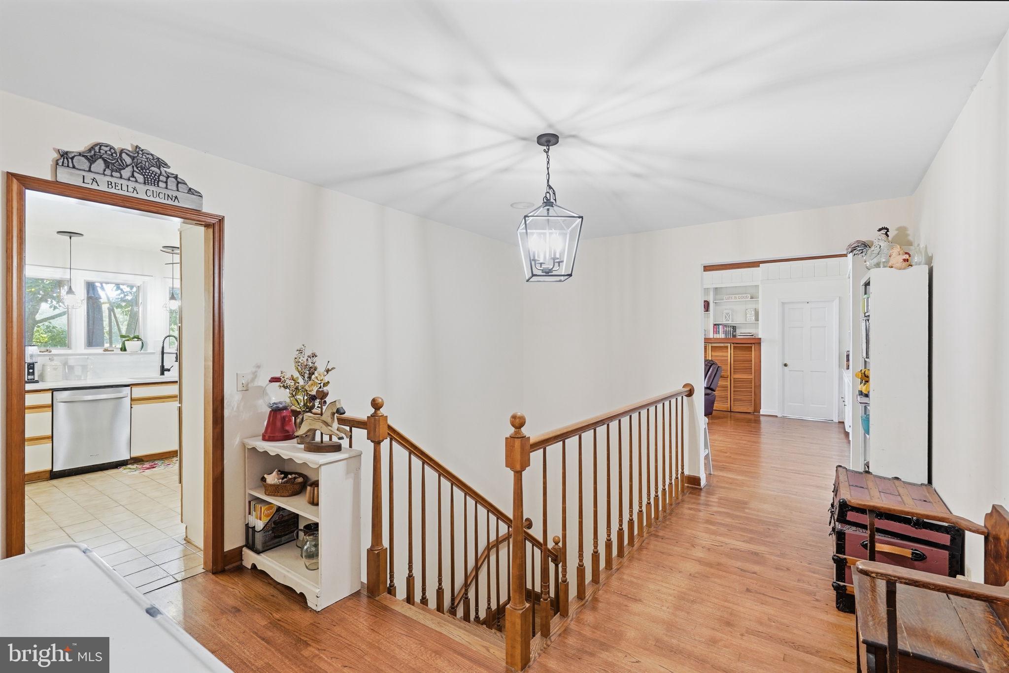 750 Levelgreen Road Lancaster, VA 22503 - Photo 53 of 107 Main Level Hallway
