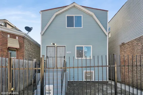 $333,999 | 7049 South Damen Avenue, Chicago, IL 60636