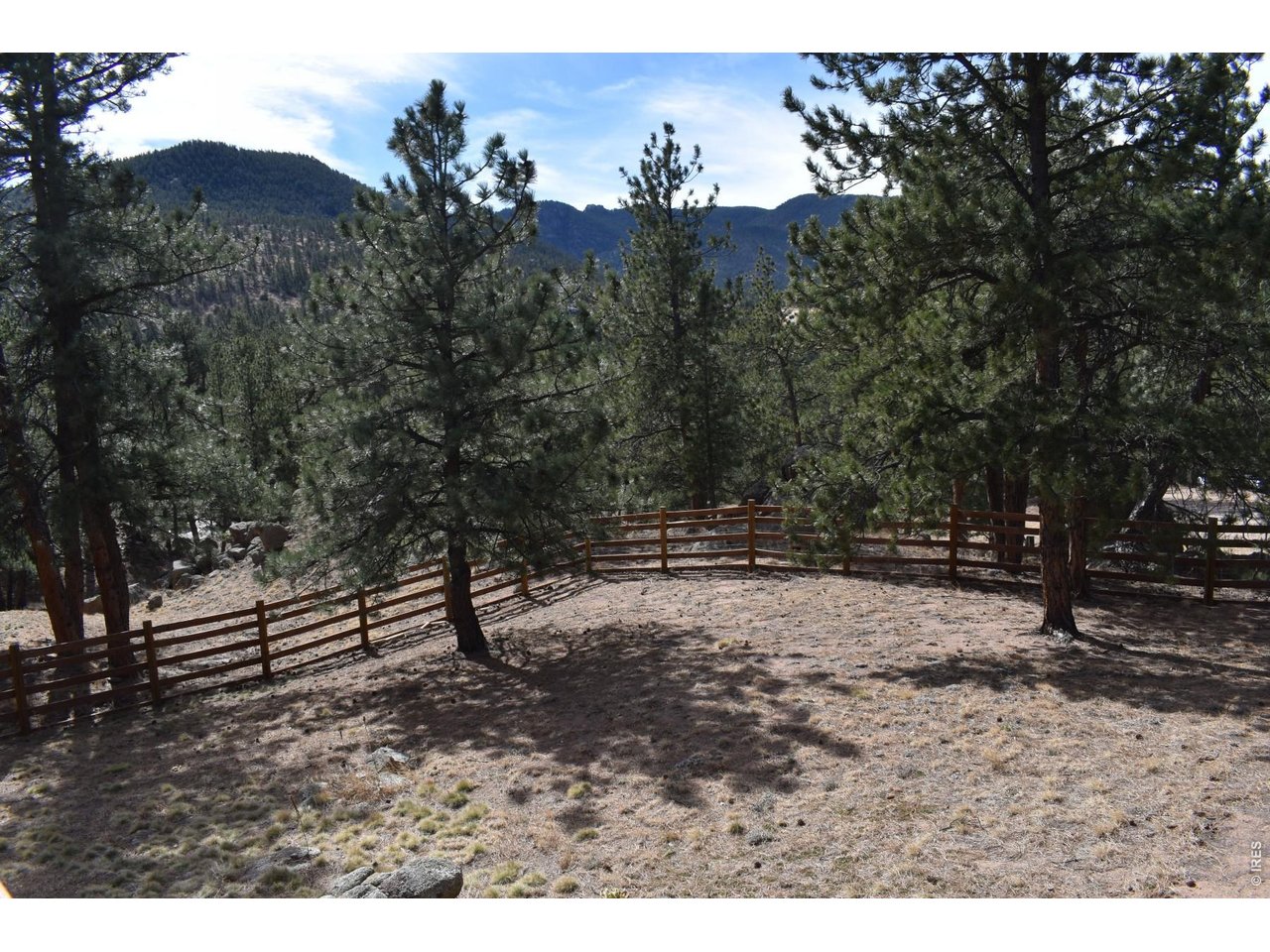 1477 Kiowa Road Lyons, CO 80540 - Photo 19 of 45 Fenced side Yard