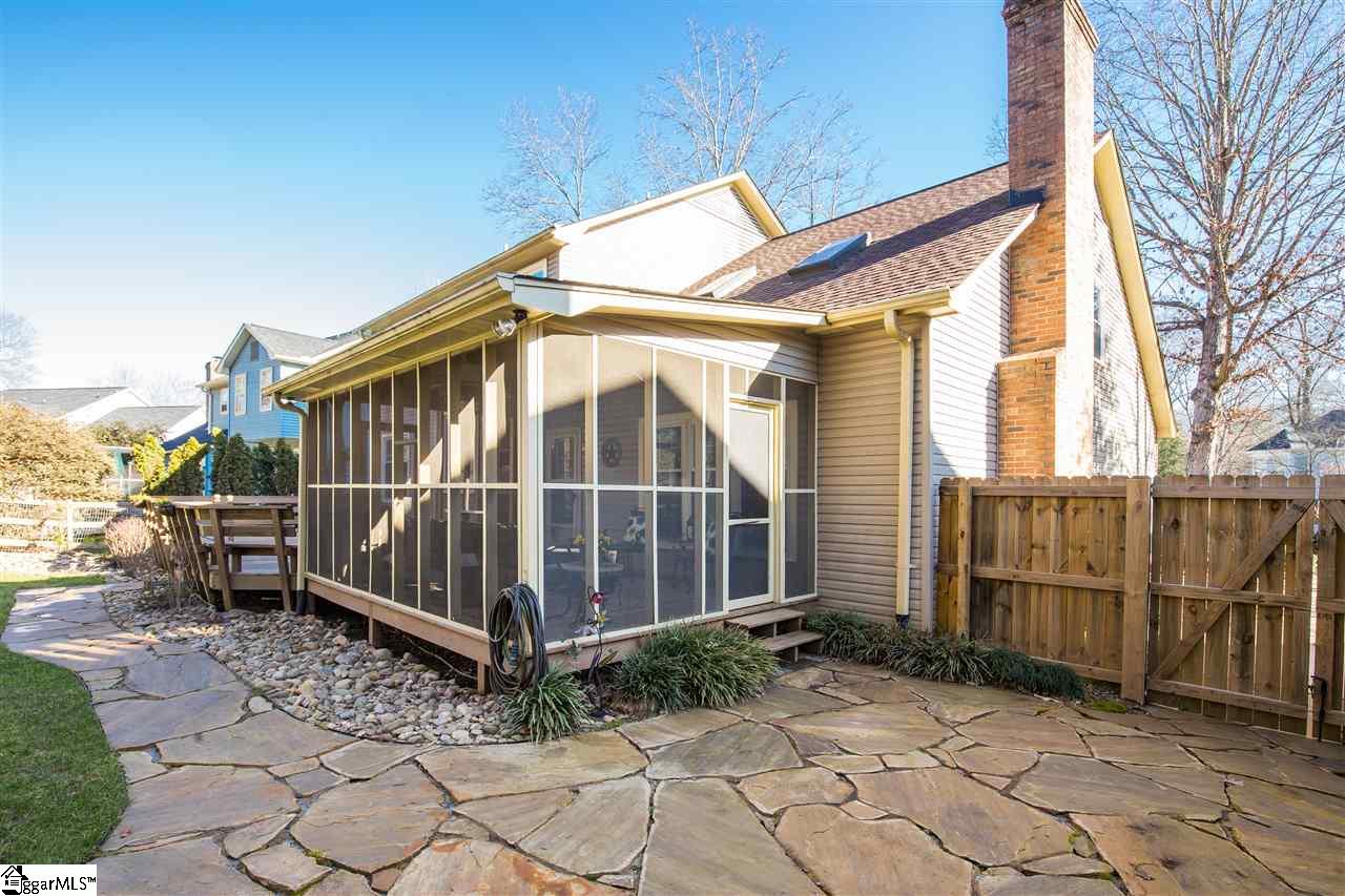 146 Crosswinds Street Greer, SC 29650 - Photo 4 of 36 Gallery Image 4