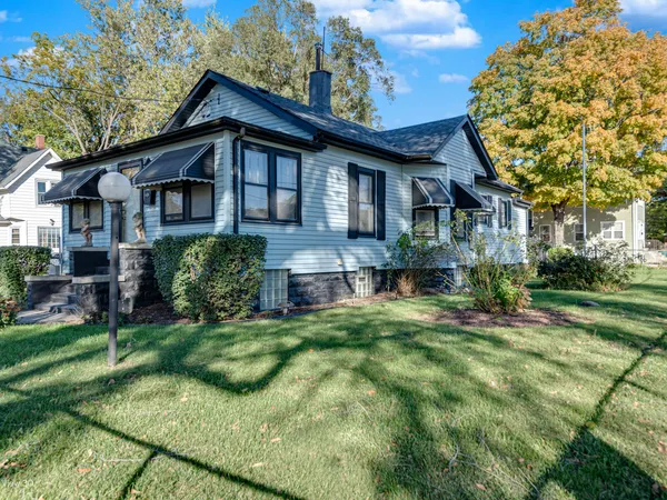 $2,200 | 358 Mississippi Avenue, Joliet, IL 60433