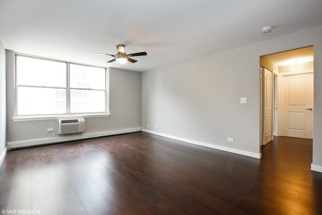 3033 North Sheridan Road, Unit 304 Chicago, IL 60657 - Photo 2 of 10